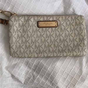 Michael Kors Medium Logo and Leather Wristlet